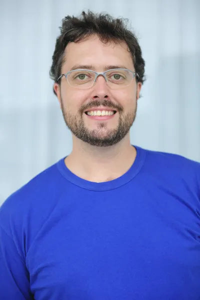 <strong>Daniel .</strong>